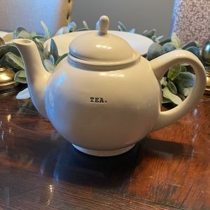 Rae Dunn teapot